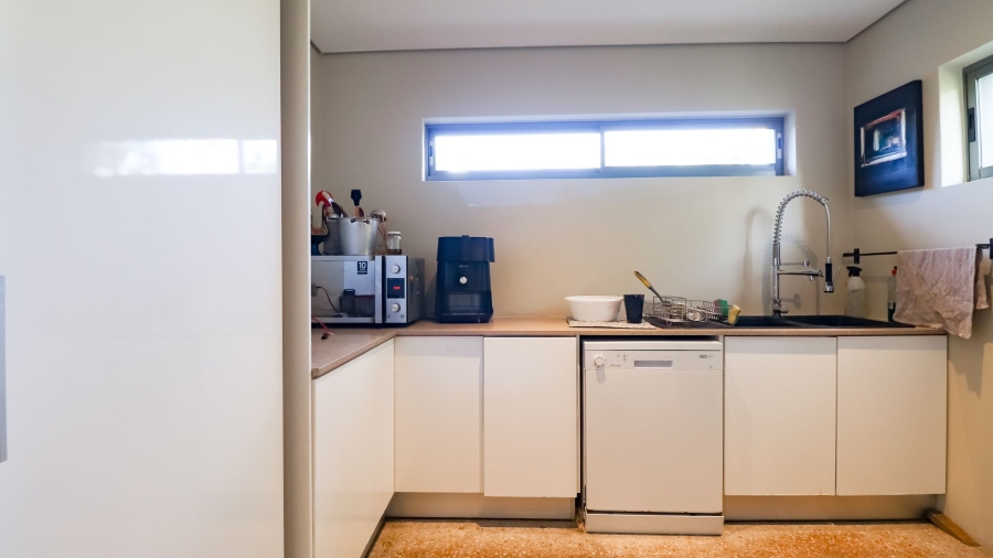 5 Bedroom Property for Sale in Humerail Eastern Cape